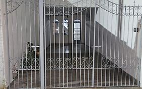 Casa familiar e espaçosa em Aparecida SP, com 3 quartos